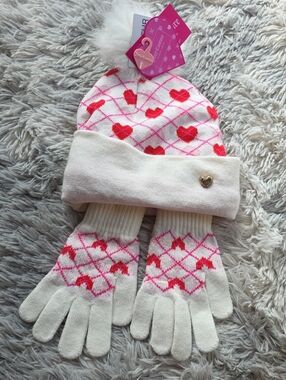 Juicy Couture White Beanie & Glove Set with Pink and Red Hearts